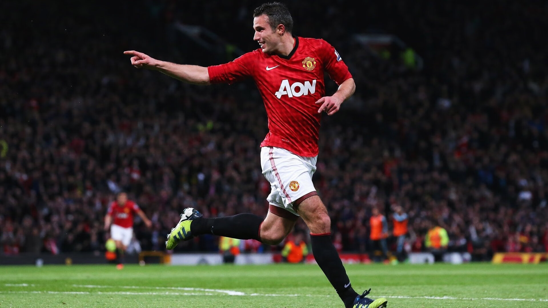 逆境中的团队配合：哪队战术调整最成功？，逆境 突破